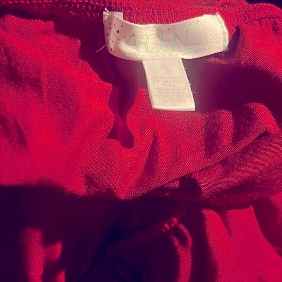 Nwt abound red hibiscus wide leg jumpsuit with adjustable spaghetti straps - Picture 7 of 7